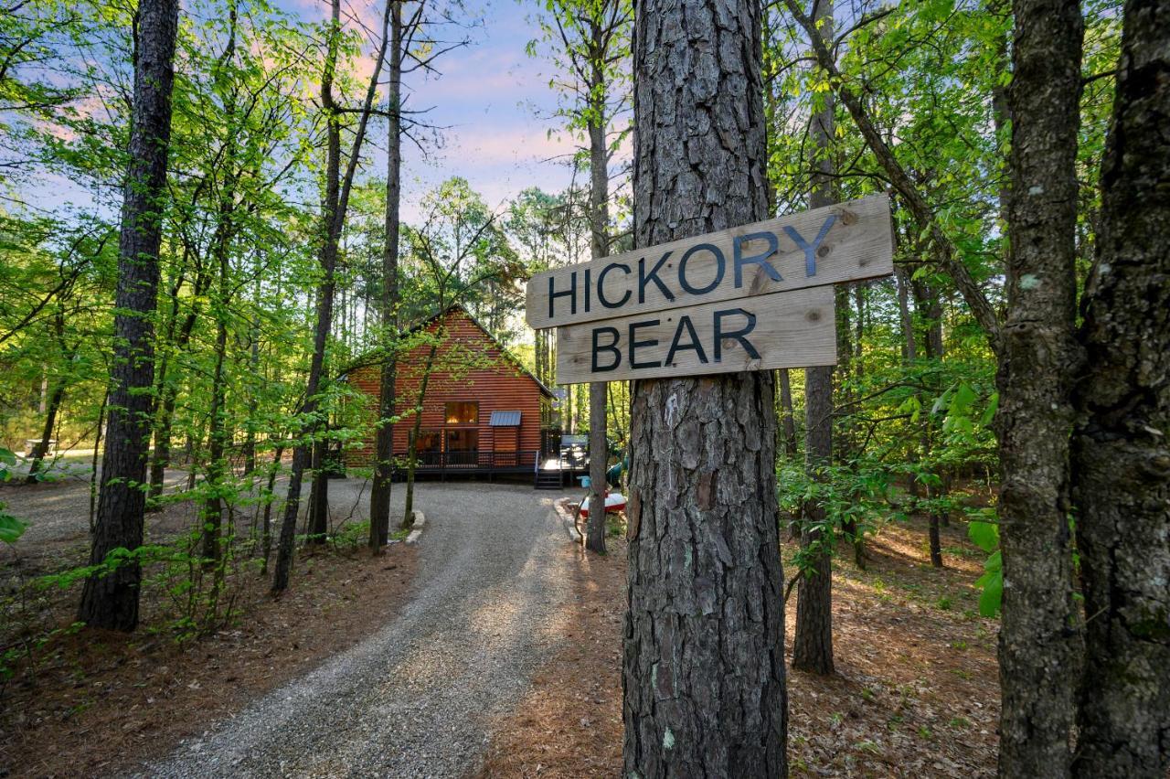 ברוקן בו Hickory Bear - Cabin Surrounded By Pines, Sleeps 10, Hot Tub, Fire Pit, Arcade, Foosball Table & Deck Slide מראה חיצוני תמונה