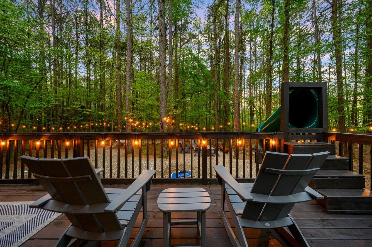ברוקן בו Hickory Bear - Cabin Surrounded By Pines, Sleeps 10, Hot Tub, Fire Pit, Arcade, Foosball Table & Deck Slide מראה חיצוני תמונה