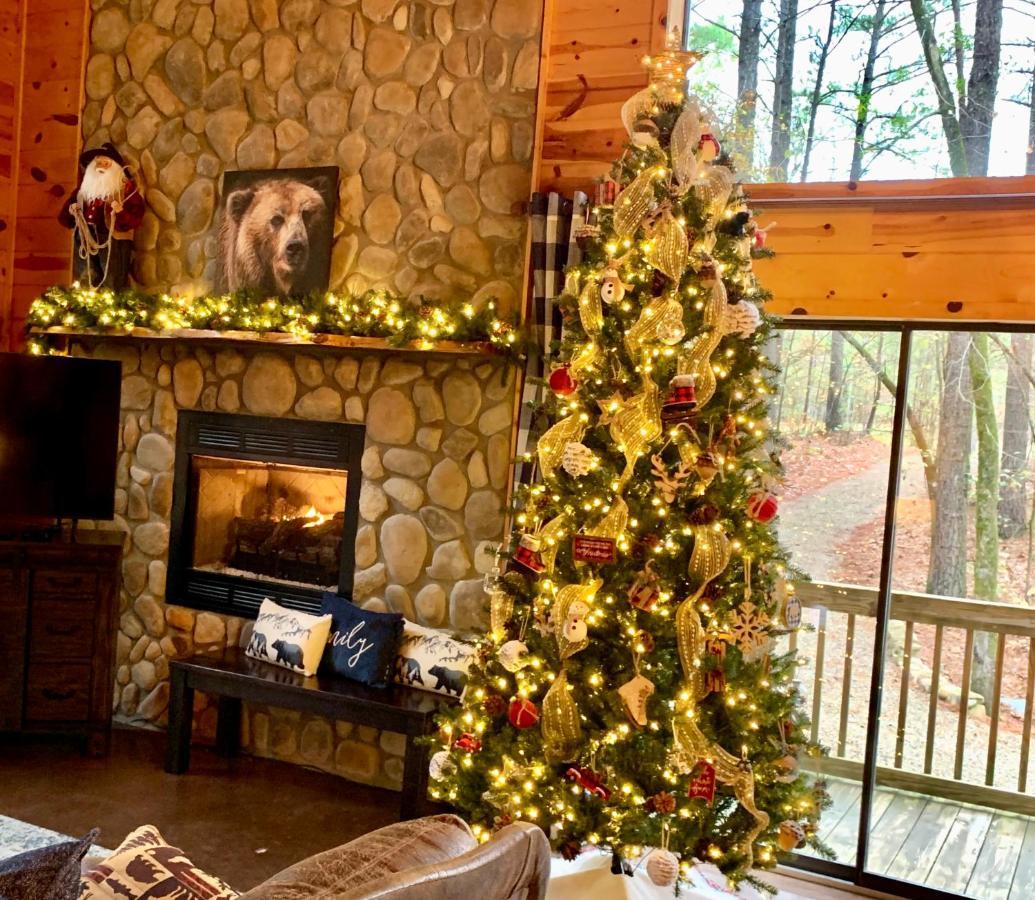 ברוקן בו Hickory Bear - Cabin Surrounded By Pines, Sleeps 10, Hot Tub, Fire Pit, Arcade, Foosball Table & Deck Slide מראה חיצוני תמונה